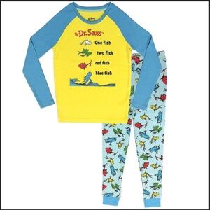 NIB 2pc Dr. Seuss Pajama Set